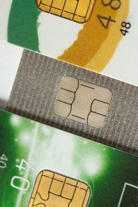 クレジットカードの暗証番号を忘れた場合、サインで代用可能！